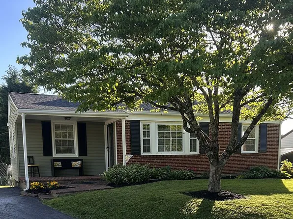108 Neal Dr, Bristol, TN 37620