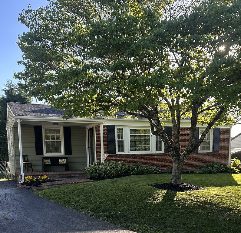 108 Neal Dr - Property Image