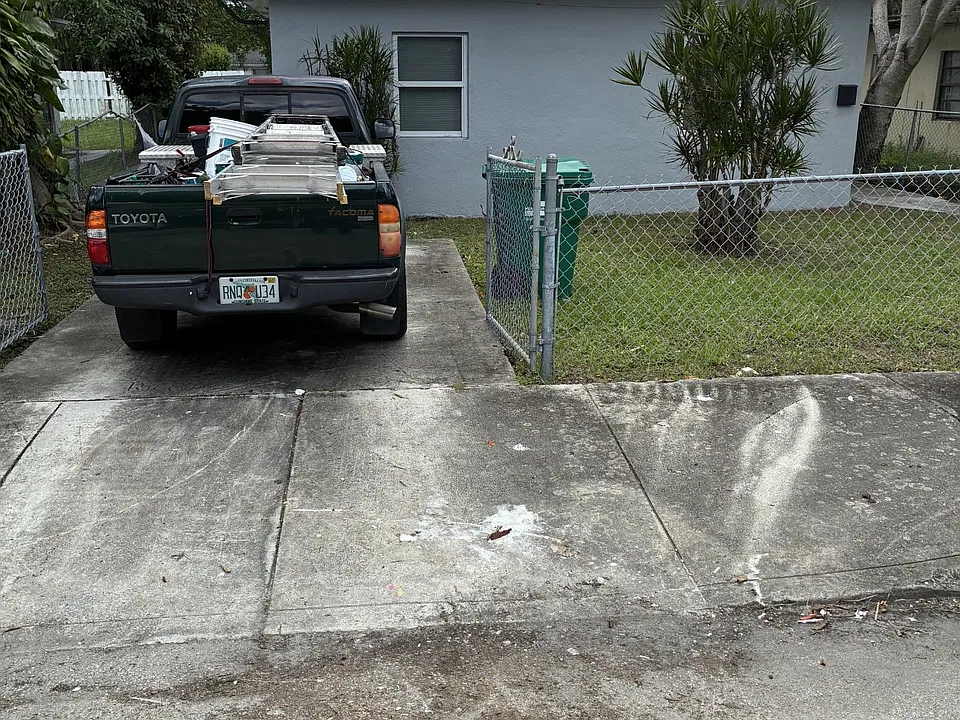 5320 NW 24th Ct