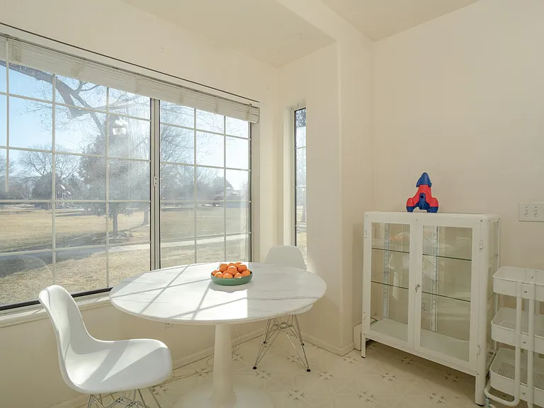 2507 Orchard Ave — Photo 8