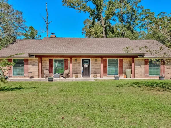 450 Piney Point Dr, Sour Lake, TX 77659