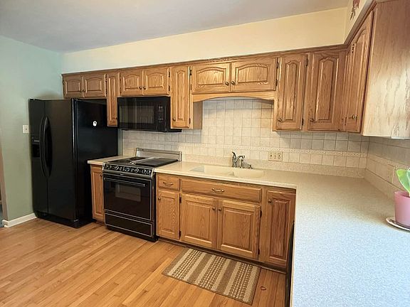 5th image of 1008 Jeffrey Dr