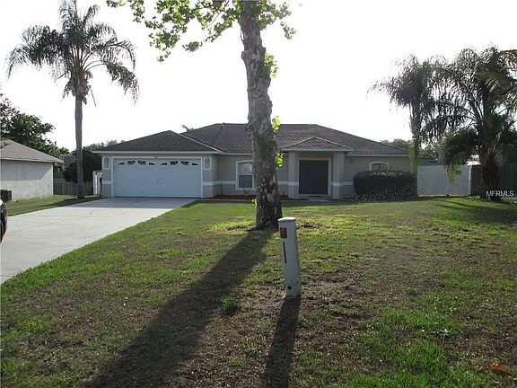 2nd image of 145 Country Lakes Cir