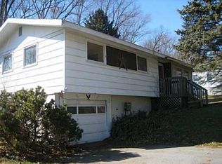 11 Hill Run Rd, Newburgh, NY 12550