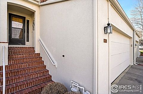 3rd image of 2032 Vista Dr