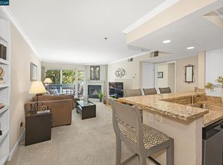 2560 Oak Rd APT 221, Walnut Creek, CA 94597