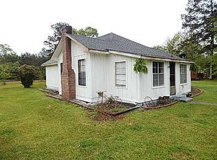 30 Henry Rd, Foxworth, MS 39483