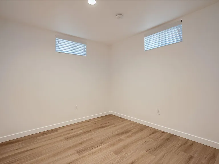 3231 Ammons Ct — Photo 12
