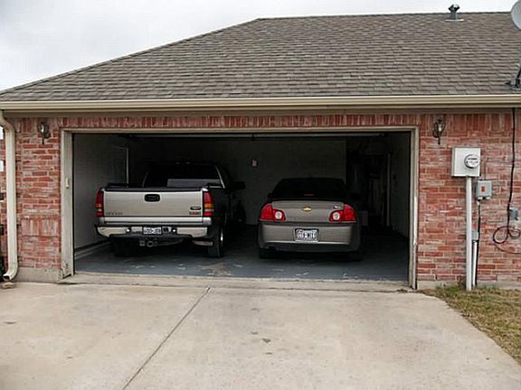 3rd image of 128 Avalon Dr