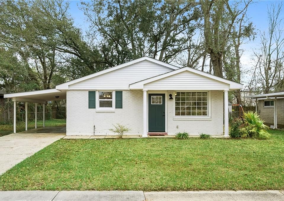 1st image of 3915 Riviera Dr