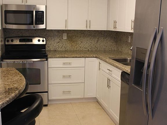 3rd image of 2333 Brickell Ave APT 1004