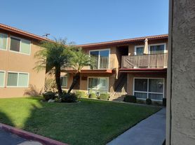 Whitaker Palms, 2 beds  1.0 baths (850 sqft)