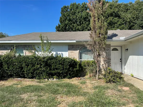 3406 Green Hill Dr, Arlington, TX 76014