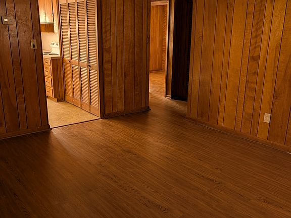 5th image of 150 Hinkle St Unit 1