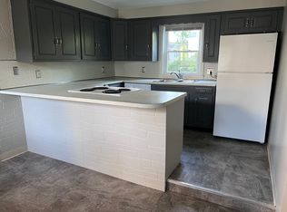 15 Lamb St #1, South Hadley, MA 01075