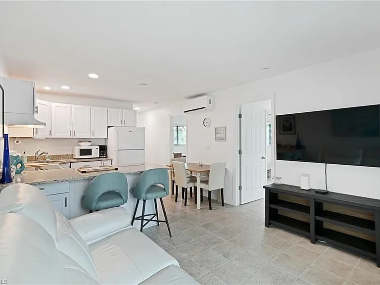 129 Eucalyptus Ct — Photo 3