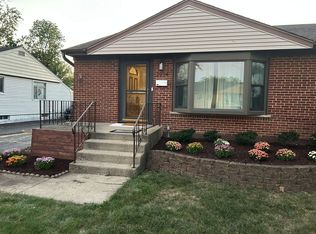 2214 S Scott St, Des Plaines, IL 60018