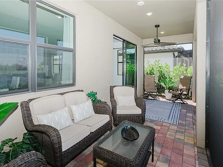 5939 Gala Dr — Photo 32