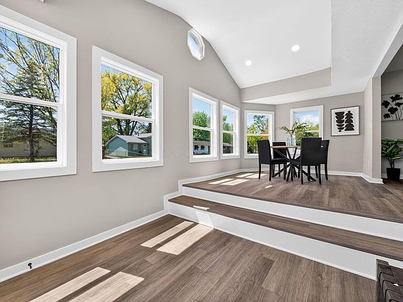 3rd image of 2398 Dunkirk Dr
