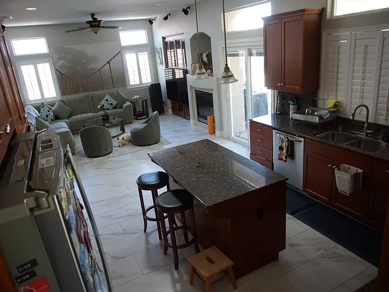 8833 Harding Hall Dr — Photo 10