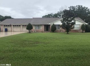 9300 Clubhouse Dr, Foley, AL 36535