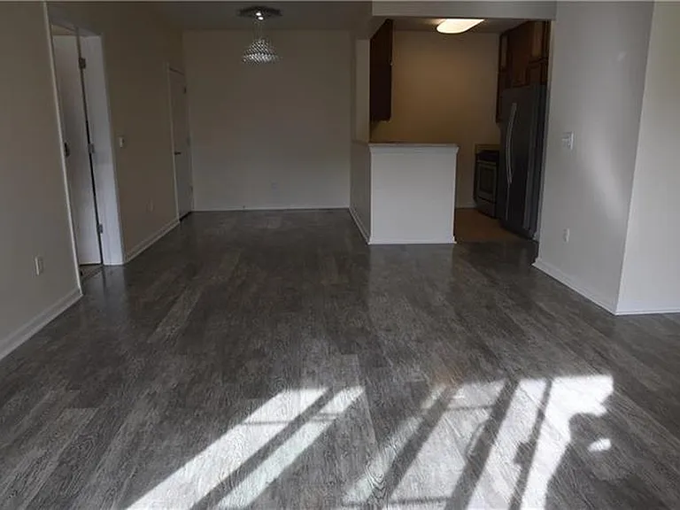 525 E Celebration Way — Photo 3