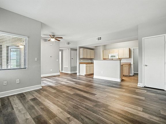 3rd image of 8250 N Grand Canyon Dr Unit 2133