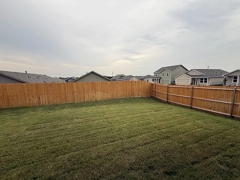 835 Ginkgo Way — Photo 8