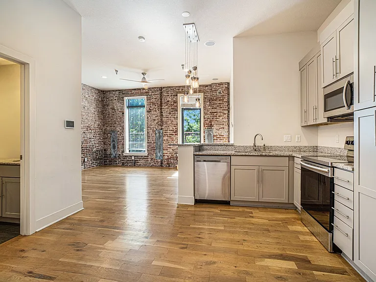 435 Westport Rd #302 — Photo 34