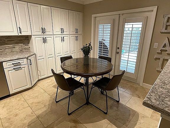 5th image of 2551 Northfield Ln