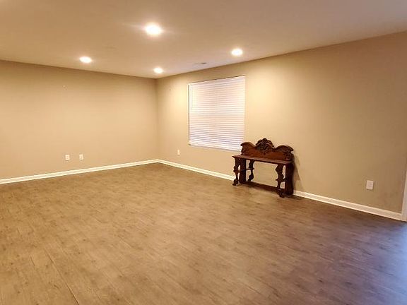 3rd image of 4058 Firestone Way