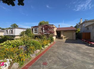 254 Louis Dr, Mississauga, ON L5B 1Y9