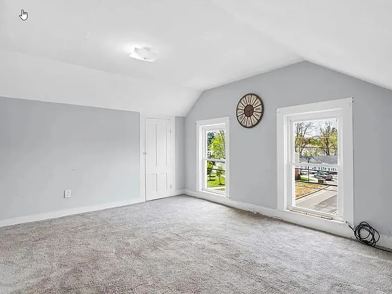 28 Windermere Ave #3 — Photo 10