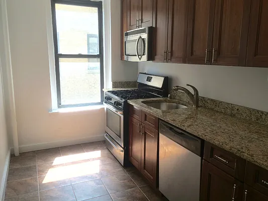 Rented by Level Group | media 9