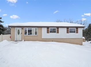 4310 Paradise Dr, Gibsonia, PA 15044