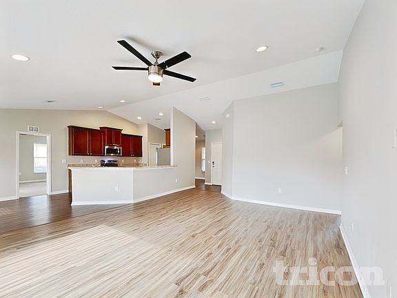 3rd image of 113 Solis Dr