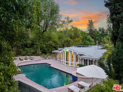 22801 Pera Rd, Woodland Hills, CA, 91364