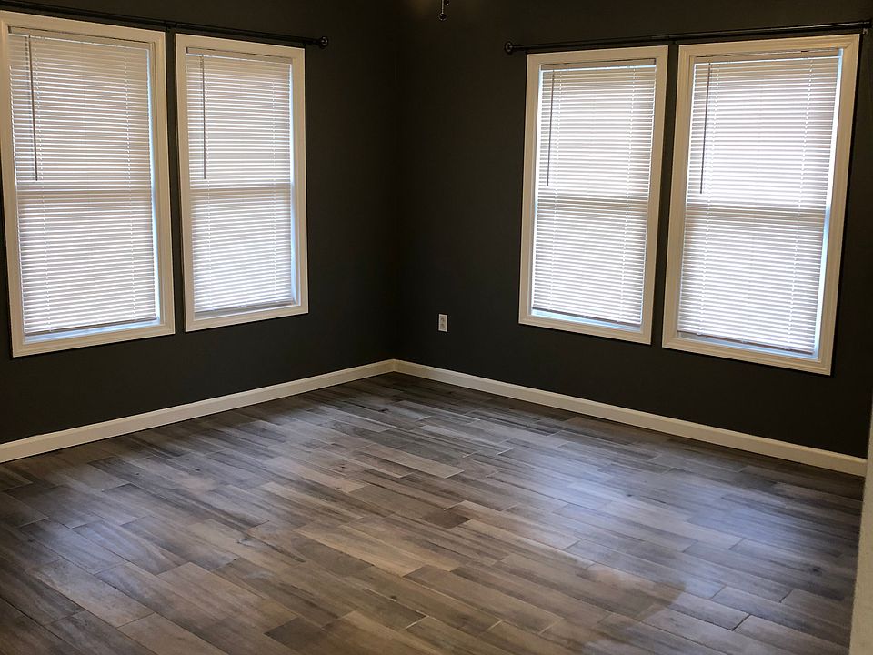 2nd image of 615 Prospect St