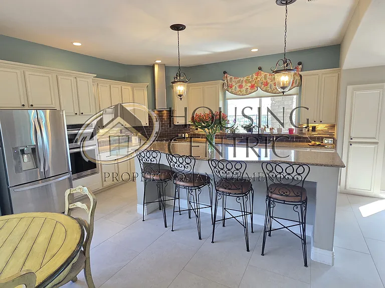 1323 Souza Dr — Photo 11