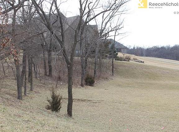 Exclusive Estate Lot with upscale neighbors and no HOA's!