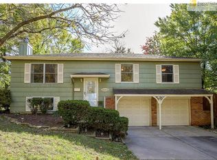 10213 Moody Park Dr, Overland Park, KS 66212