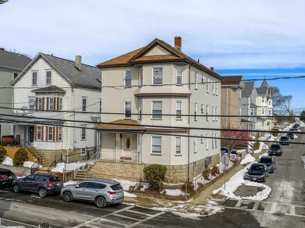 304 Cambridge St, Fall River, MA 02721