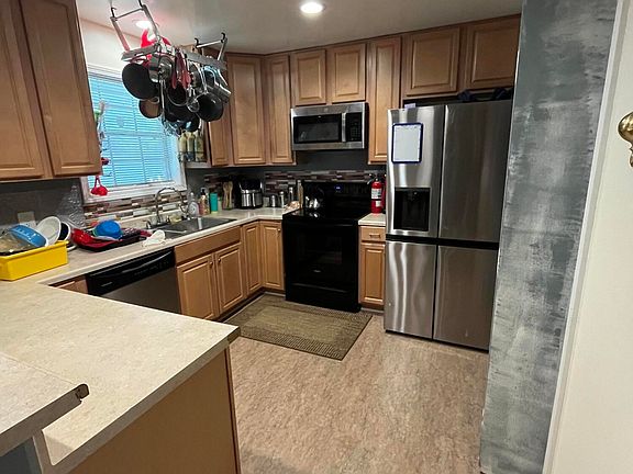 5th image of 10013 Santa Monica Ave