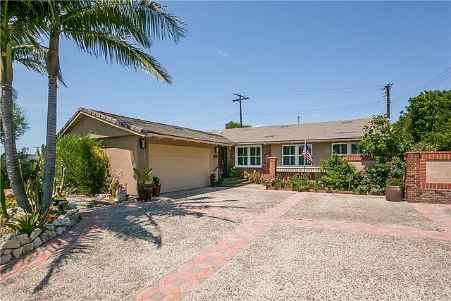 welcome to this lovely 1 level home, beautifully remodeled throughout in 2014