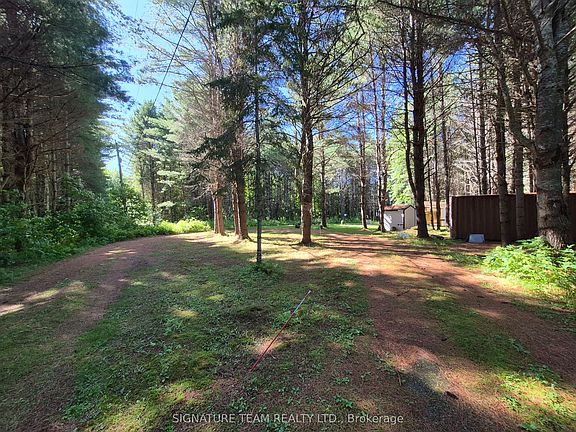 3rd image of 4882 Round Lake Rd