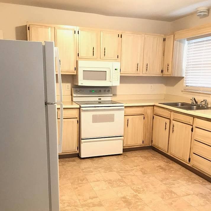 1st image of 360 Yorkshire Dr