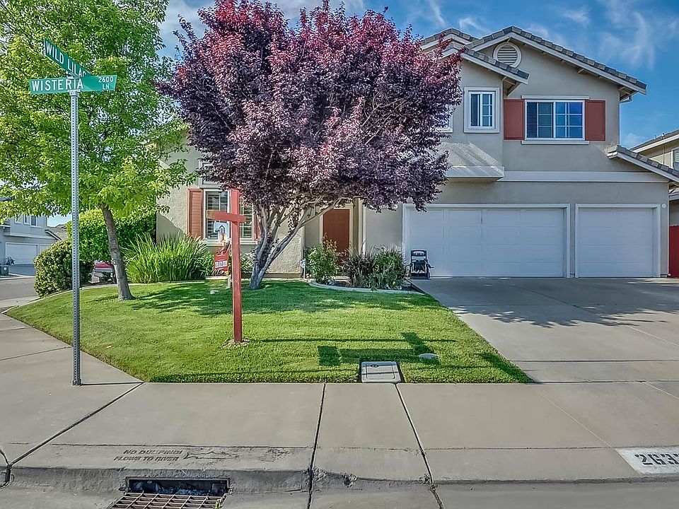 1st image of 2633 Wisteria Ln