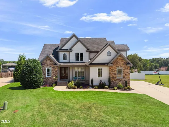 106 Grahamridge Ln, Fuquay Varina, NC 27526