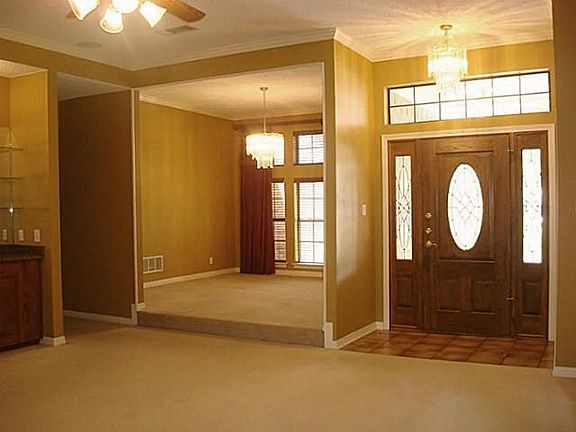 4th image of 1116 Bishops Park St