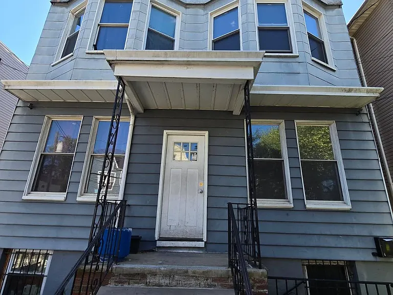 34 Clerk St #1RR — Photo 8
